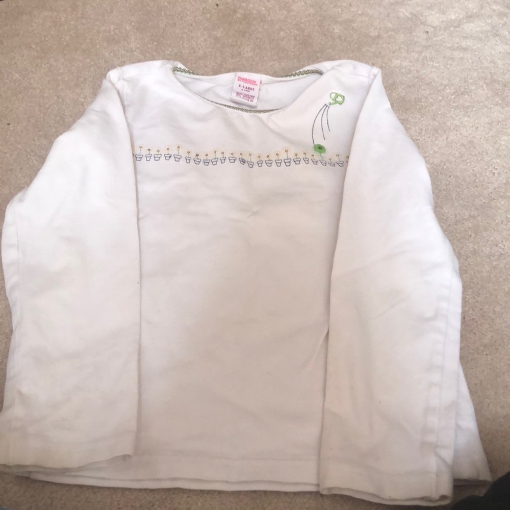 Long sleeve shirt for a girl